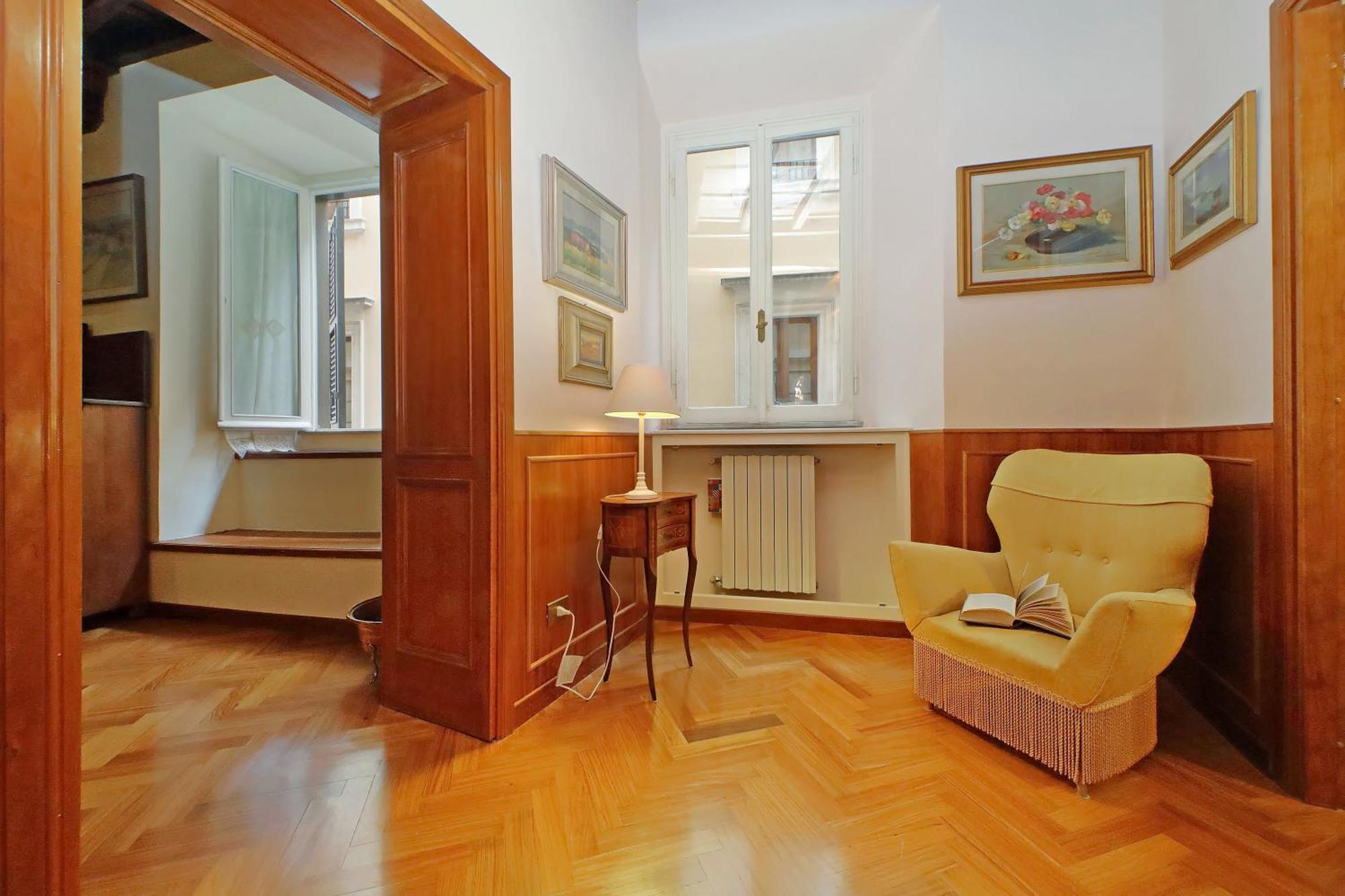 Leutari Apartment